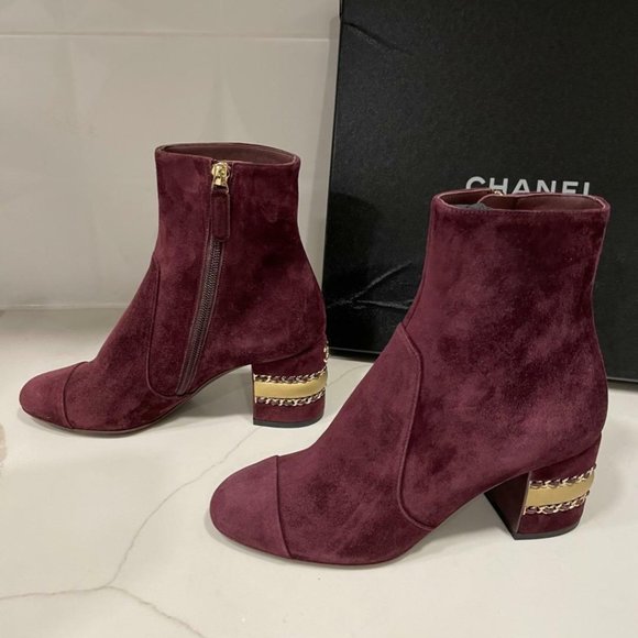 CHANEL 20B Calfskin Suede CC Logo Chain Metal Heels Ankle Booties Boots - Picture 5 of 9